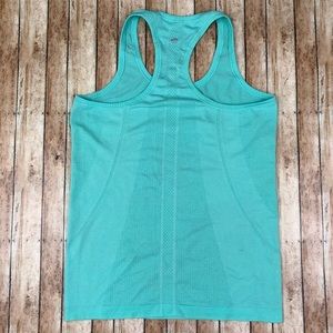 TRADE FOR BELLA!! lululemon swiftly tech tank mint